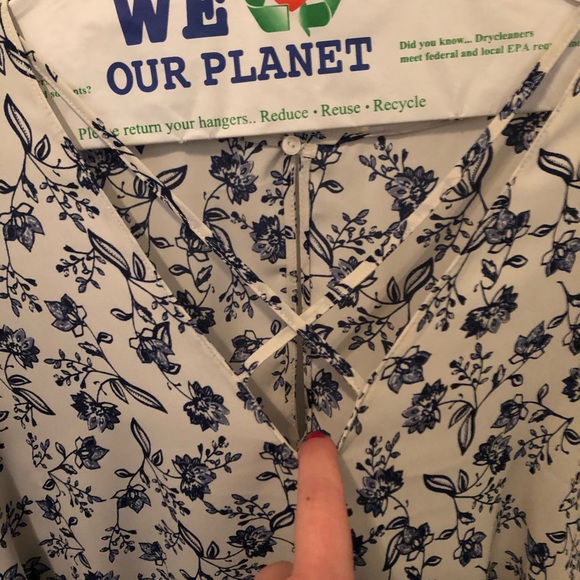 LUSH size xs top - Picture 2 of 2